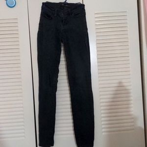 BDG (SIZE 3/4) BLACK HIGH-RISE STRETCH SKINNY JEANS